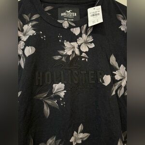 Men’s XL NWT Hollister Short Sleeve Shirt Tee Embroidered Floral 100% Cotton